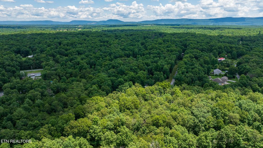 Photo of 5011 Ostego Drive, Crossville, TN 38572 (MLS # 1325986)