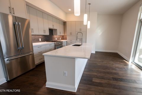 Tiny photo for 122 Stadium Way #306, Knoxville, TN 37915 (MLS # 1336898)