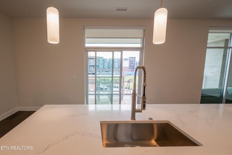 Tiny photo for 122 Stadium Way #306, Knoxville, TN 37915 (MLS # 1336898)