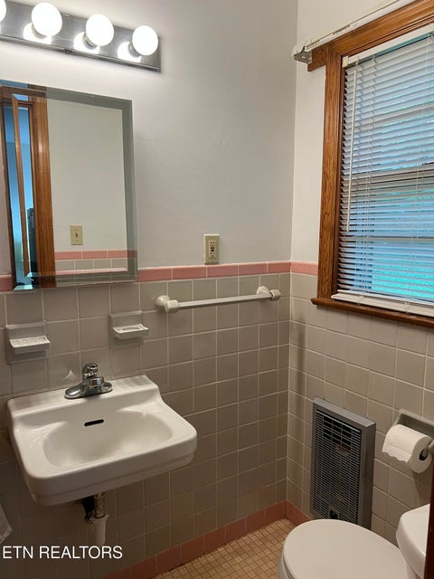 Tiny photo for 504 Hayworth Drive, Knoxville, TN 37920 (MLS # 1357705)