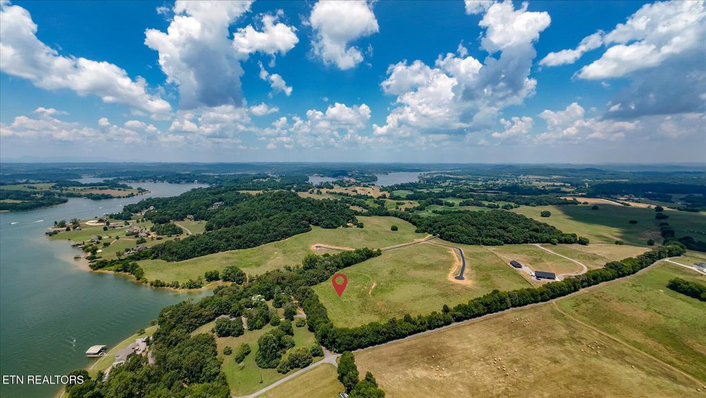 Photo of 3829 Gravelly Hills Rd, Louisville, TN 37777 (MLS # 1307978)