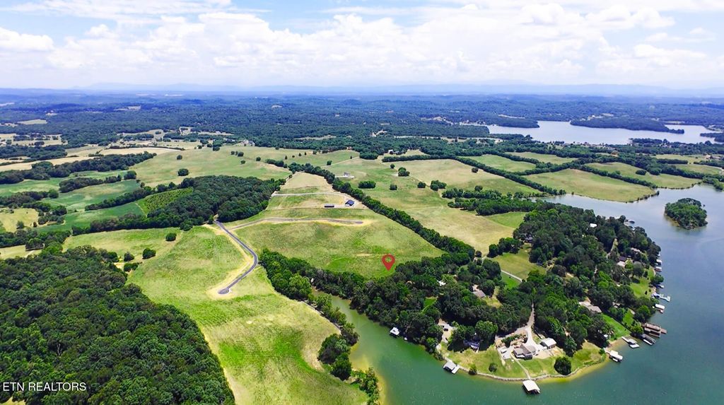 Photo of 3829 Gravelly Hills Rd, Louisville, TN 37777 (MLS # 1307978)