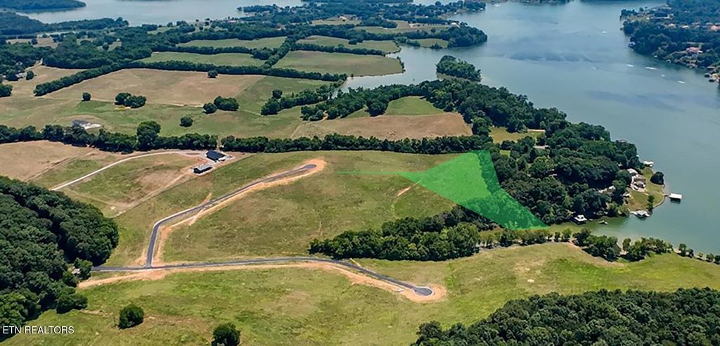 Photo of 3829 Gravelly Hills Rd, Louisville, TN 37777 (MLS # 1307978)