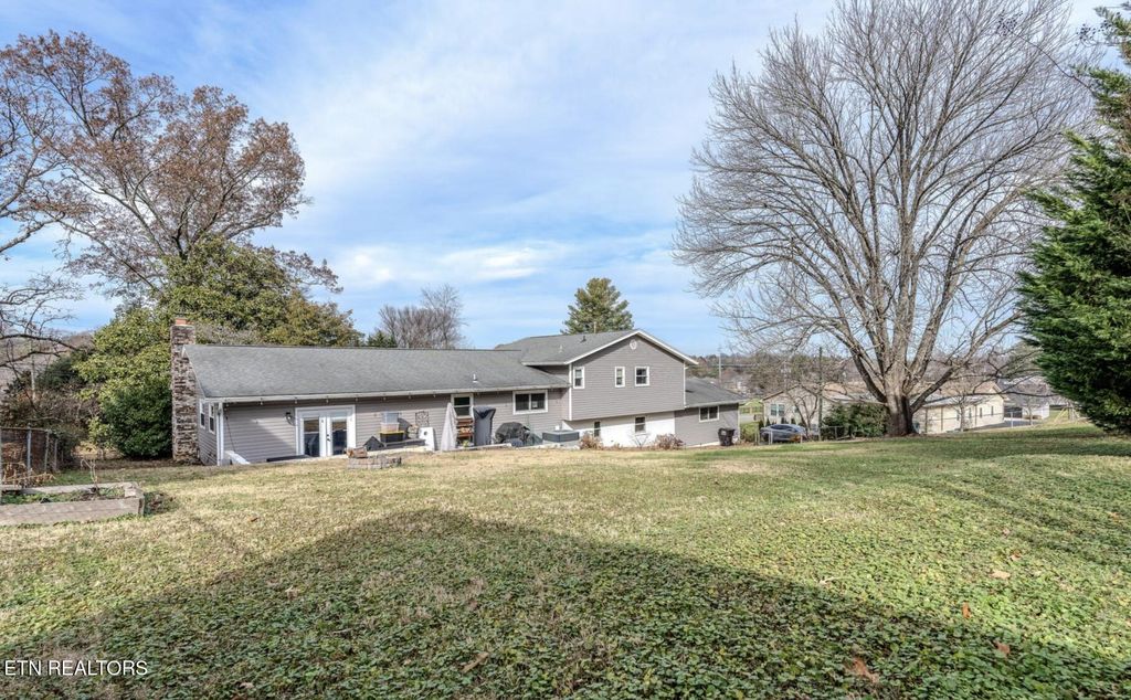 Photo of 7716 Westland Drive, Knoxville, TN 37919 (MLS # 1328636)