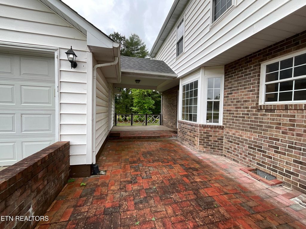 Photo of 294 Foothills Drive, Rockwood, TN 37854 (MLS # 1342974)