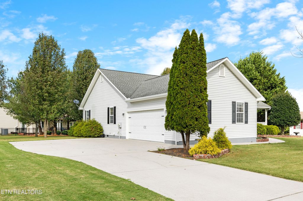 Photo of 118 Country Way Rd, Vonore, TN 37885 (MLS # 1283456)