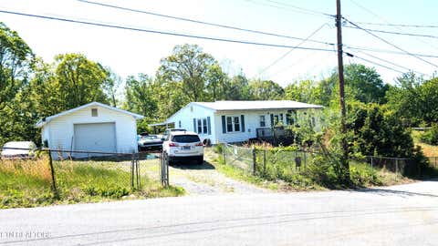 Photo of 438 Crystal View St, Kingsport, TN 37660 (MLS # 1351938)