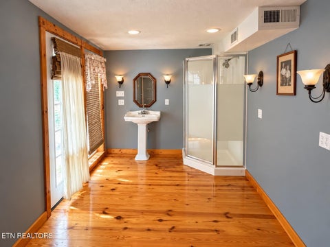 Tiny photo for 925 Tweed Springs Rd, Greeneville, TN 37743 (MLS # 1357595)