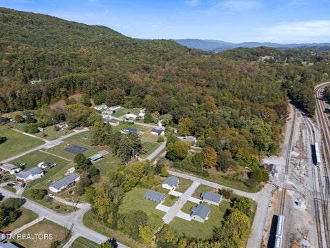 Tiny photo for 118 Bradys Way, Harriman, TN 37748 (MLS # 1359737)