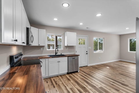 Tiny photo for 118 Bradys Way, Harriman, TN 37748 (MLS # 1359737)