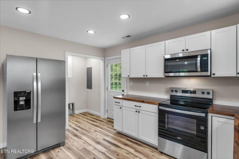 Tiny photo for 118 Bradys Way, Harriman, TN 37748 (MLS # 1359737)