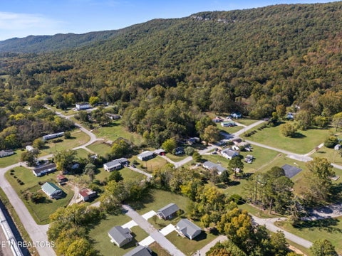 Tiny photo for 118 Bradys Way, Harriman, TN 37748 (MLS # 1359737)