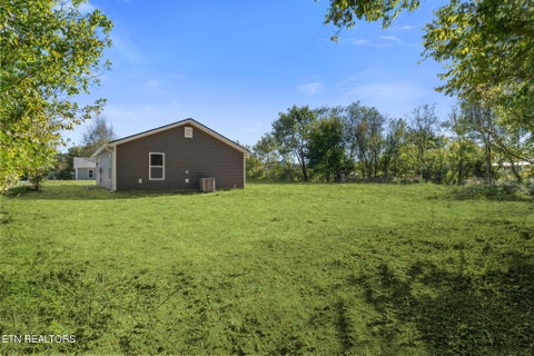 Tiny photo for 118 Bradys Way, Harriman, TN 37748 (MLS # 1359737)