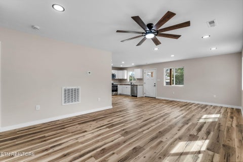 Tiny photo for 118 Bradys Way, Harriman, TN 37748 (MLS # 1359737)