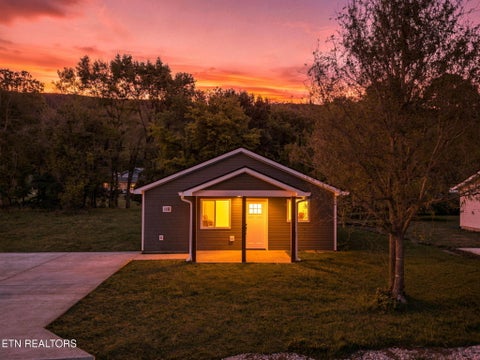 Tiny photo for 118 Bradys Way, Harriman, TN 37748 (MLS # 1359737)