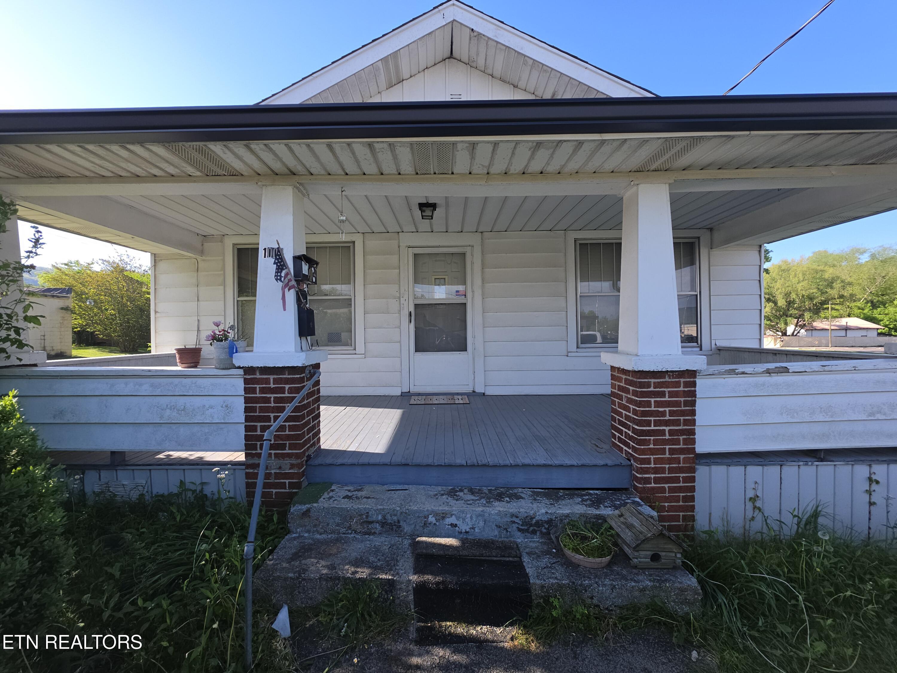 1009 E Cumberland Ave