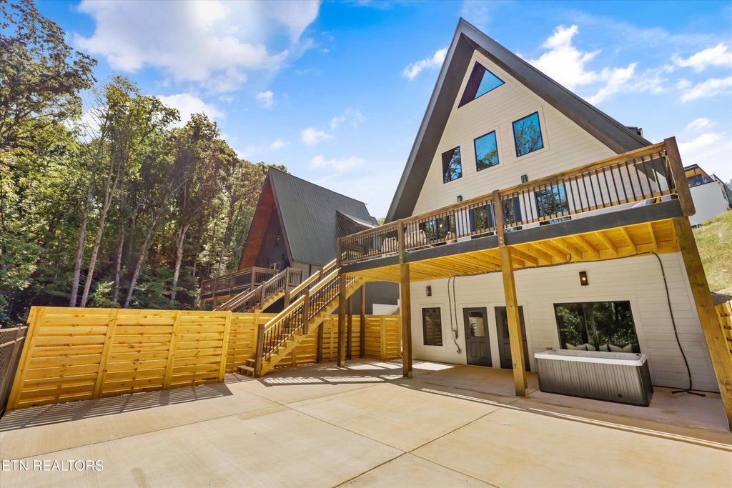 Photo of 651 Longbow Way, Pigeon Forge, TN 37863 (MLS # 1356362)