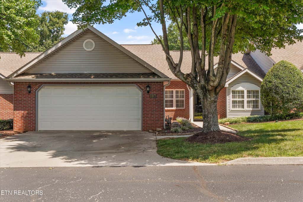 Photo of 715 Cedar Lane #107, Knoxville, TN 37912 (MLS # 1352933)