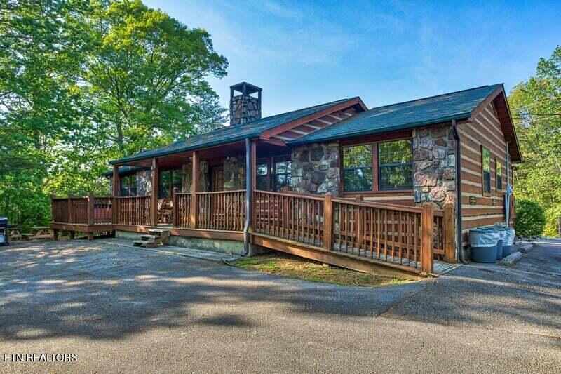 170 Showplace Blvd