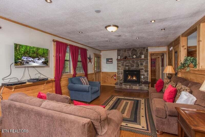 170 Showplace Blvd