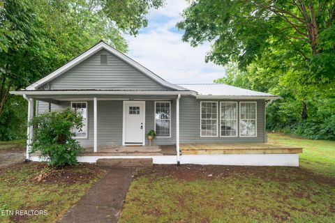 Photo of 1120 Cannon Ave, Sweetwater, TN 37874 (MLS # 1342038)