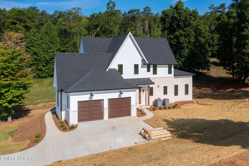 Photo of 828 Berkley Court, Seymour, TN 37865 (MLS # 1305561)