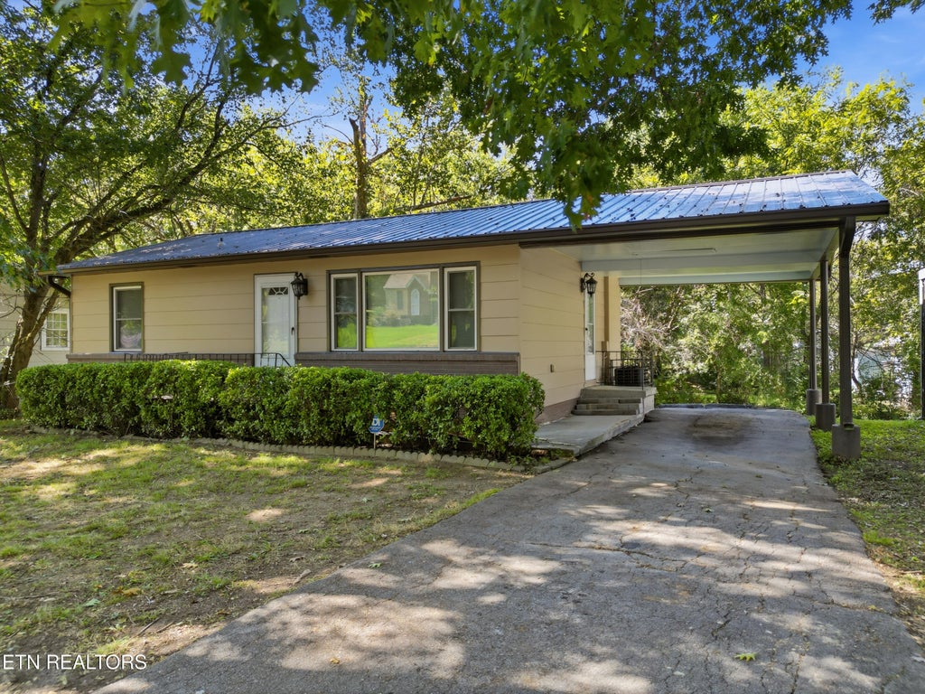 Photo of 4505 W Martin Mill Pike, Knoxville, TN 37920 (MLS # 1355186)