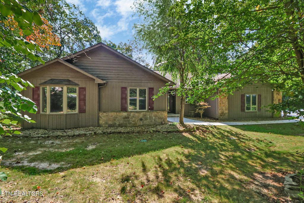 Photo of 101 Walden Ridge Drive, Crossville, TN 38558 (MLS # 1305915)