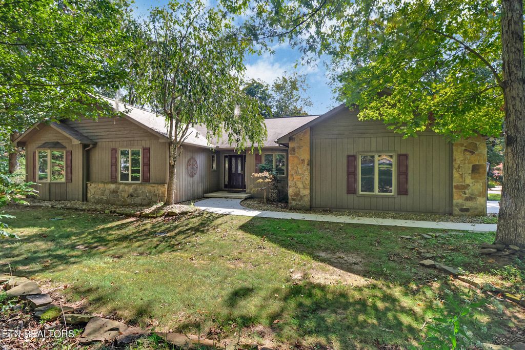 Photo of 101 Walden Ridge Drive, Crossville, TN 38558 (MLS # 1305915)