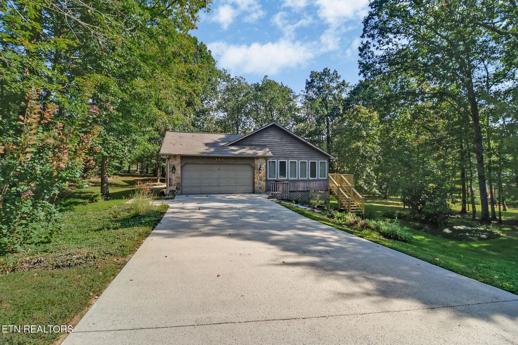 Photo of 101 Walden Ridge Drive, Crossville, TN 38558 (MLS # 1305915)