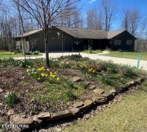Photo of 324 Meadows Rd, Sparta, TN 38583 (MLS # 1317811)
