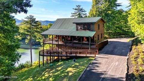 Photo of 3702 Marian Lake Way, Sevierville, TN 37862 (MLS # 1357657)