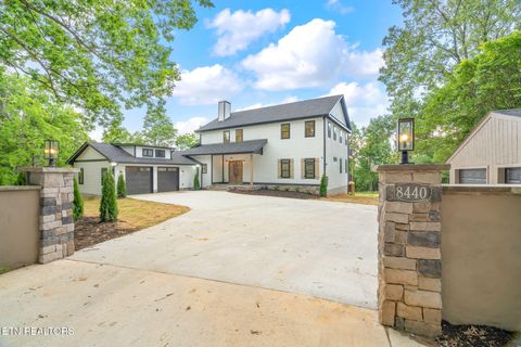 8440 Lakeland Drive Lenoir City TN 37772