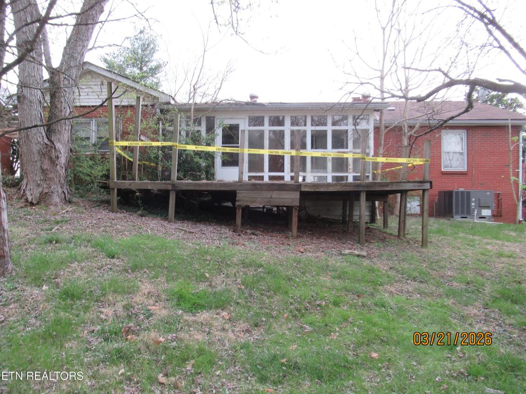 Photo of 511 Patton Ferry Rd, Kingston, TN 37763 (MLS # 1333657)