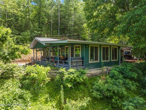 2792 Happy Hollow Rd Sevierville TN 37862
