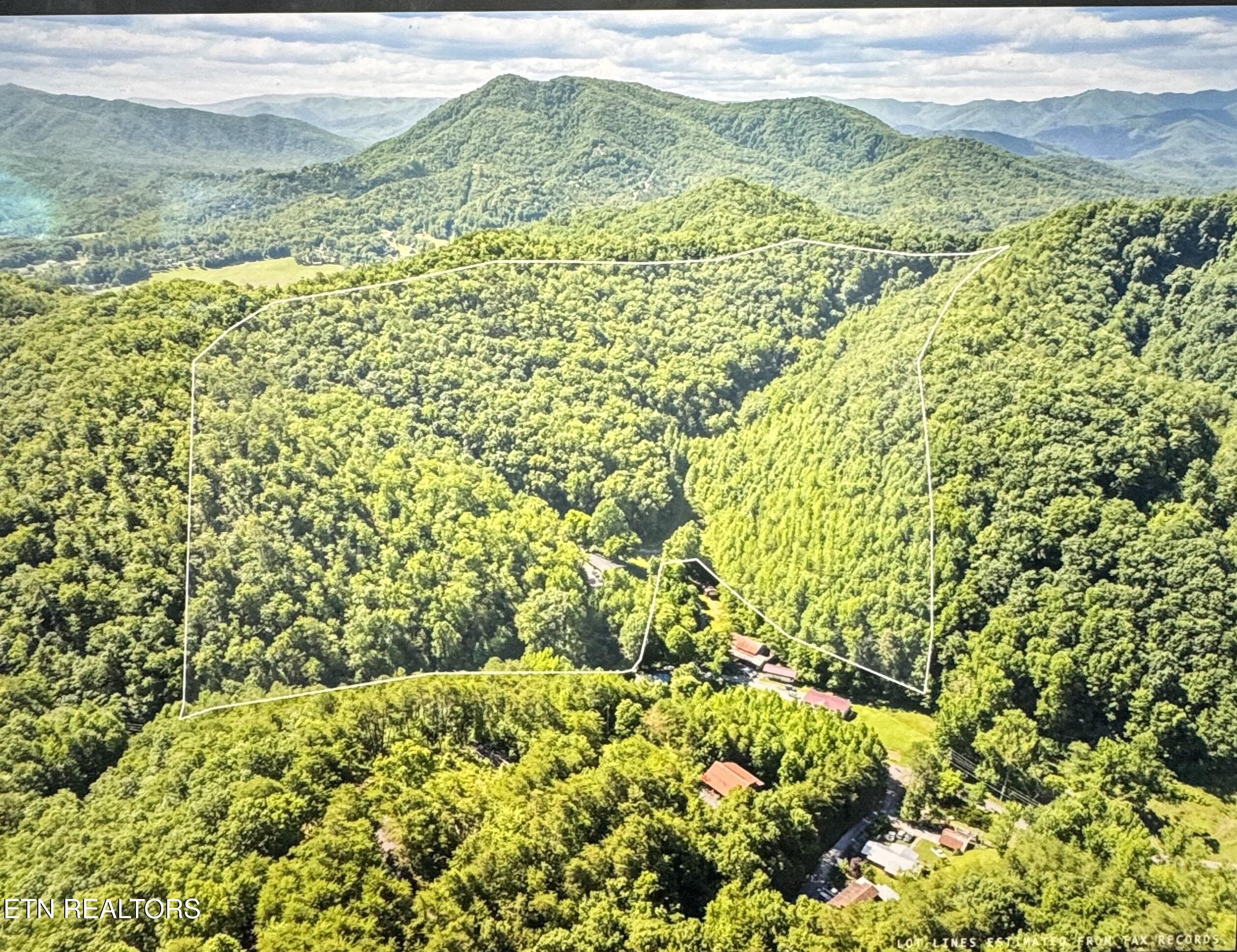 2792 Happy Hollow Rd