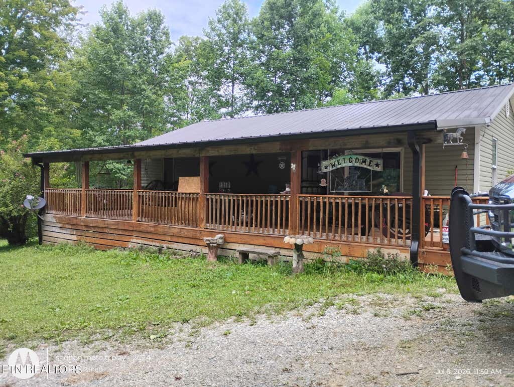 Photo of 2882 Brewer Rd, Crossville, TN 38572 (MLS # 1347359)