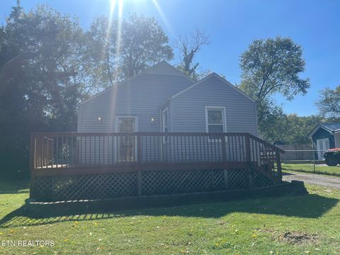 Photo of 3970 Greenleaf Ave, Knoxville, TN 37919 (MLS # 1318110)