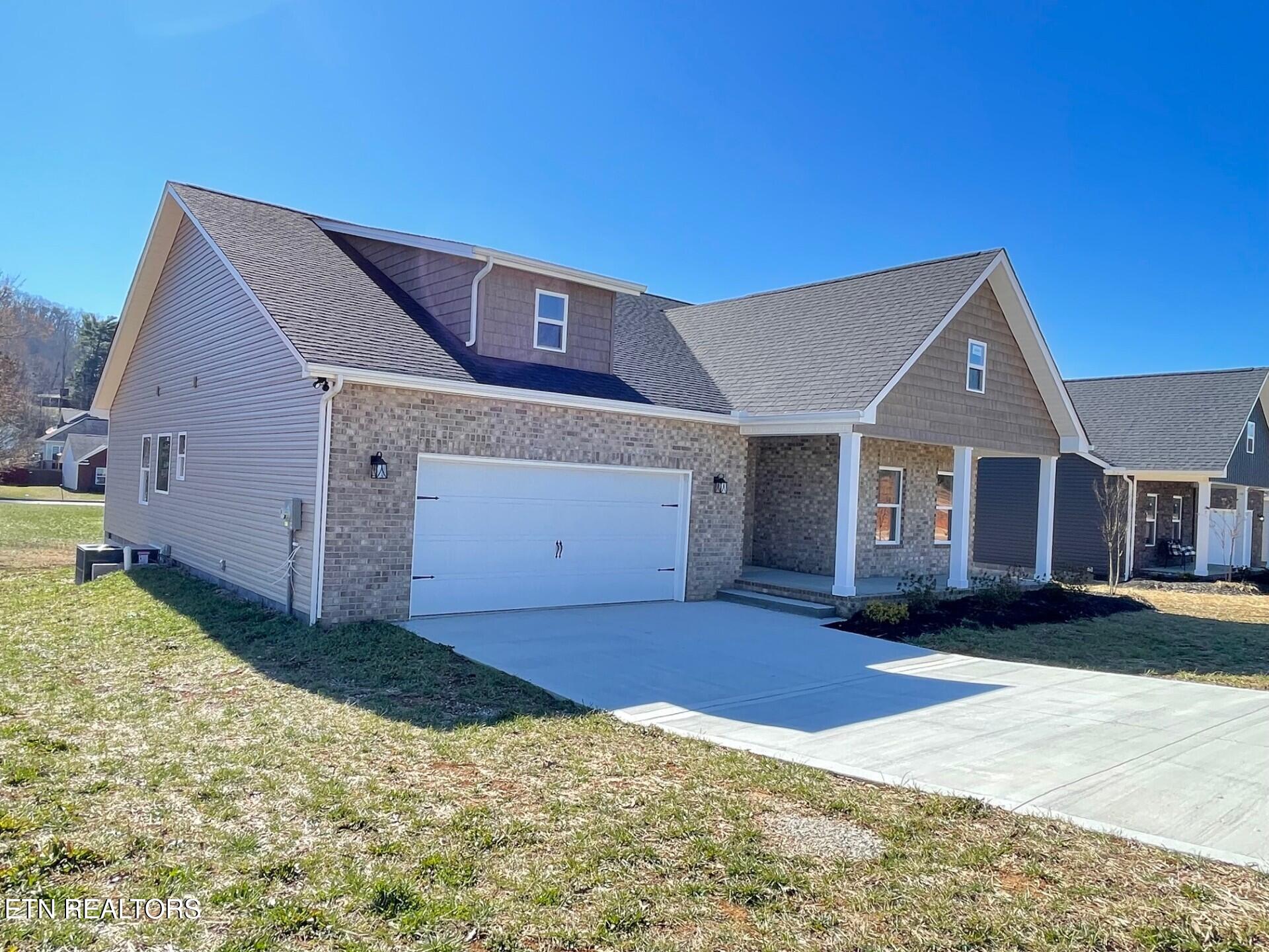210 Mossy Rock Rd