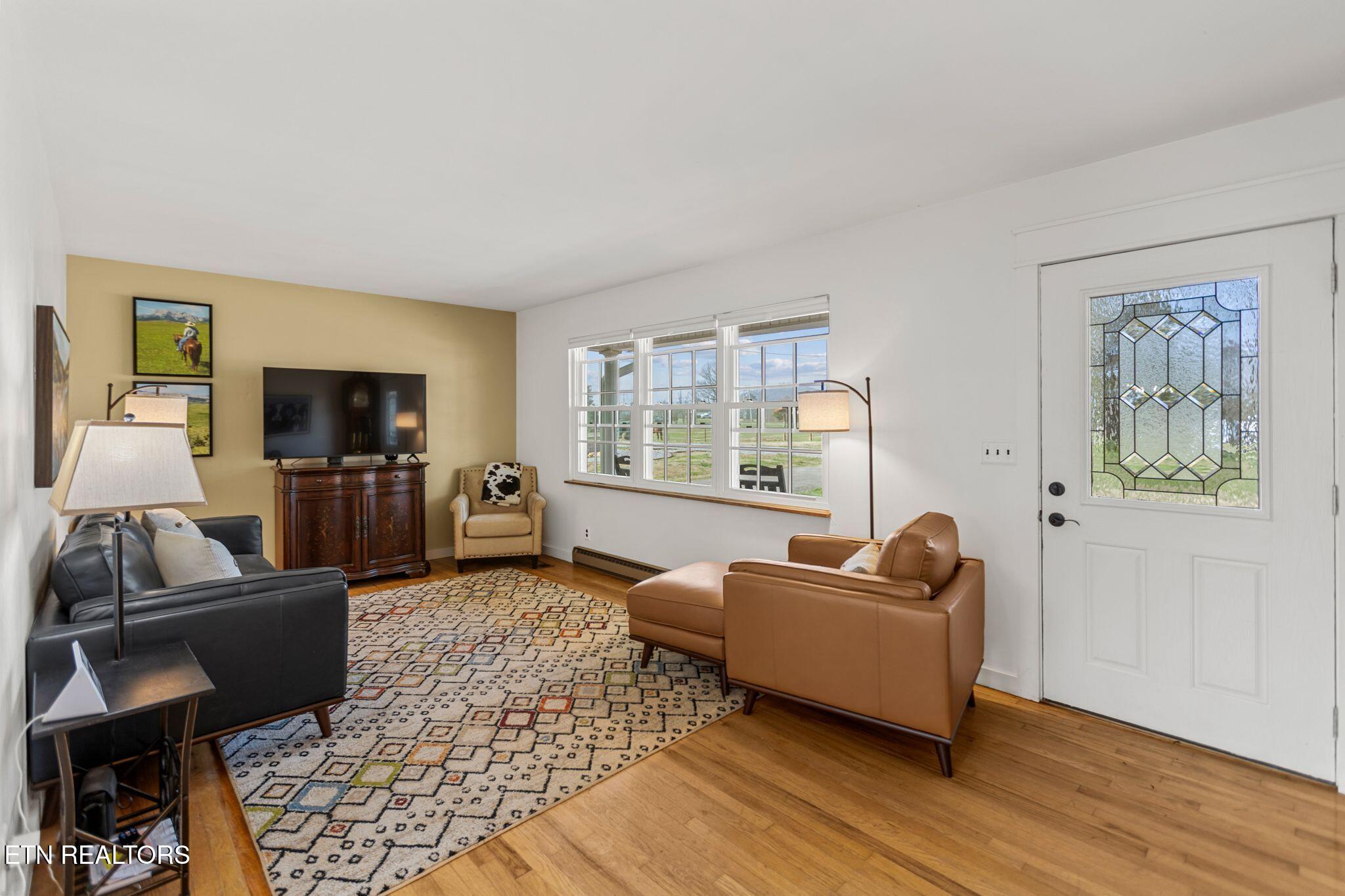 786 Swan Pond Circle Rd