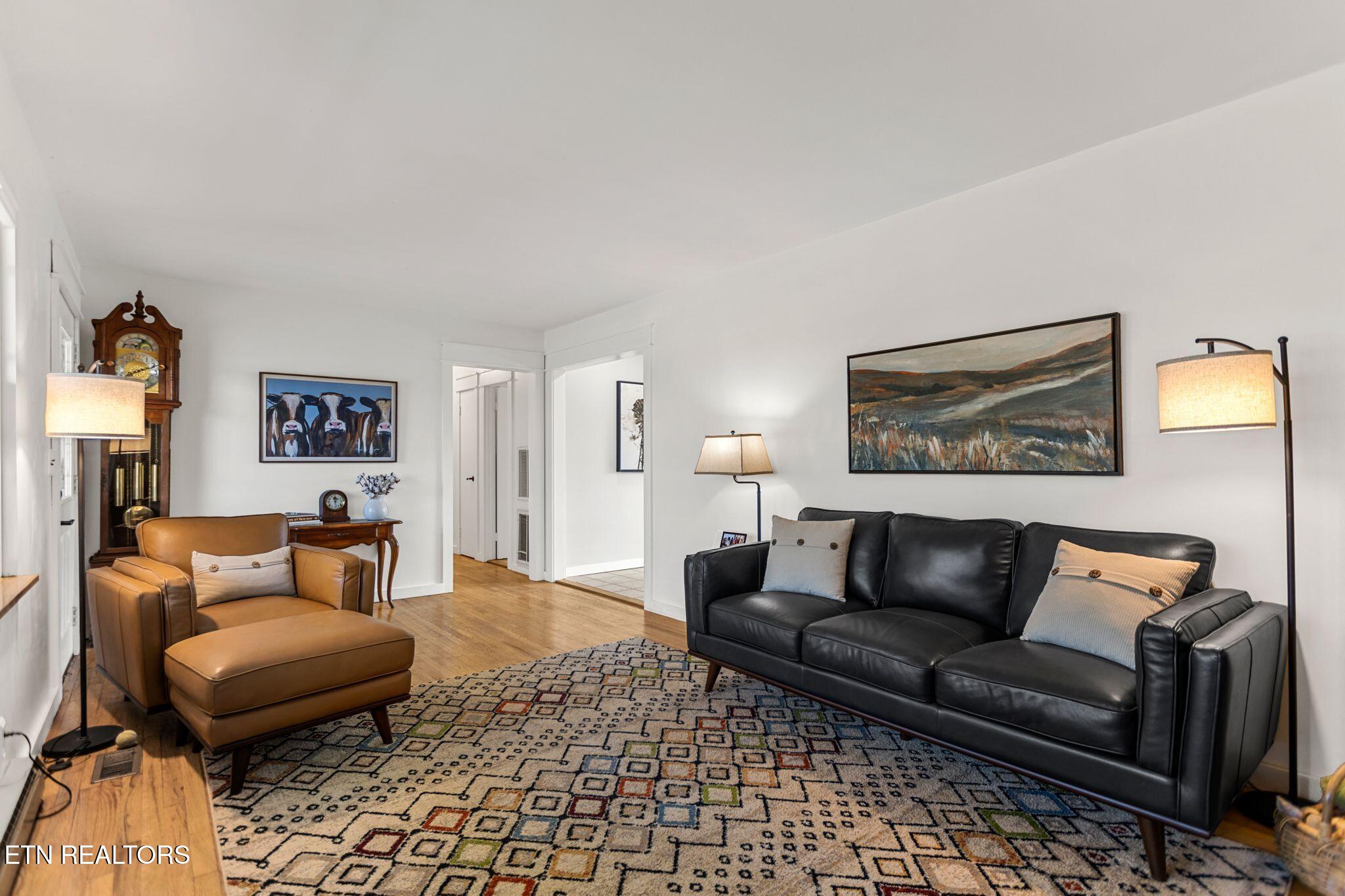 786 Swan Pond Circle Rd