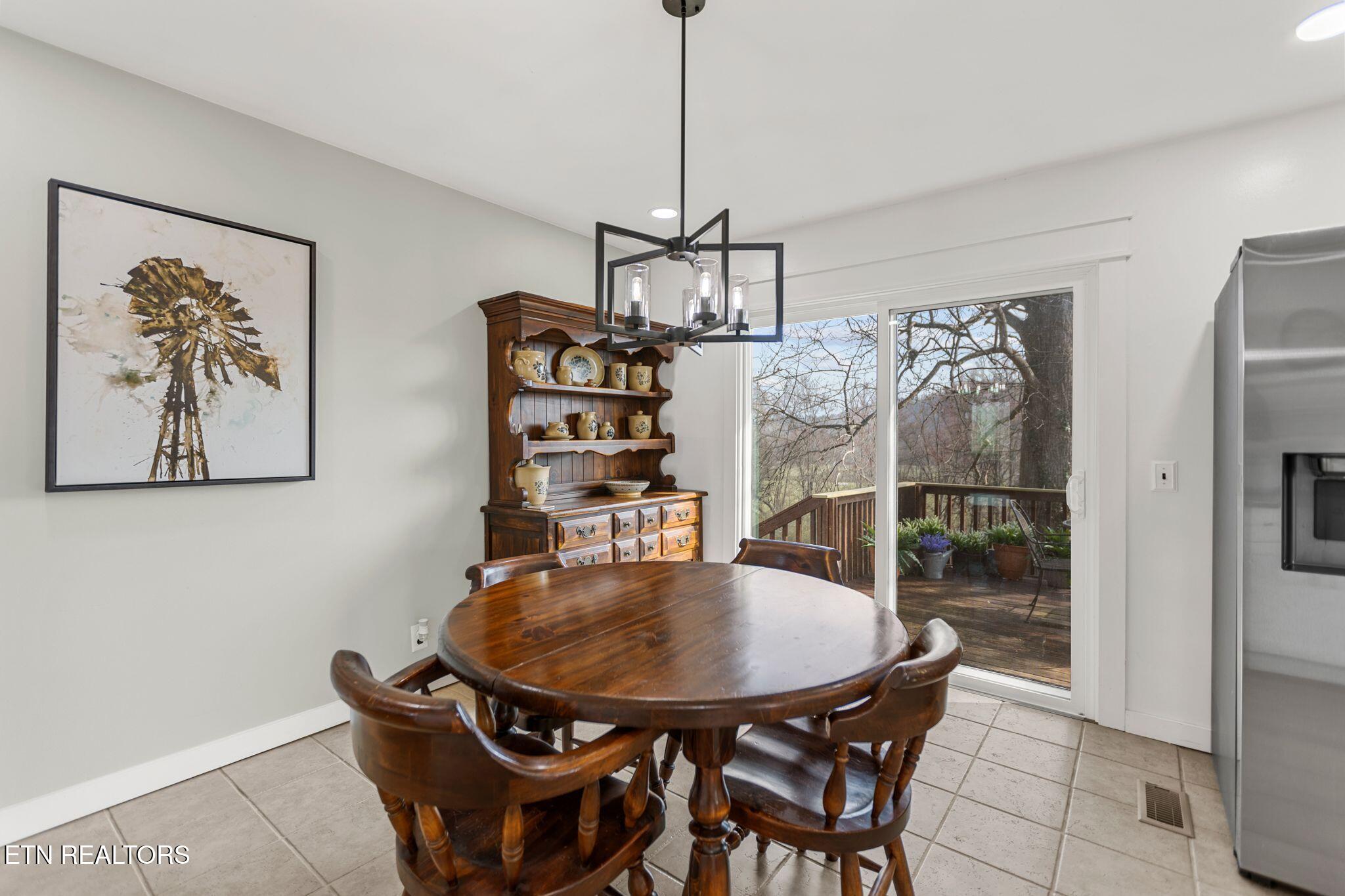 786 Swan Pond Circle Rd