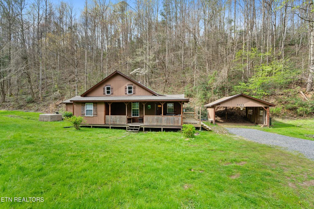 Photo of 4346 Grindstone Ridge Rd, Pigeon Forge, TN 37863 (MLS # 1335554)