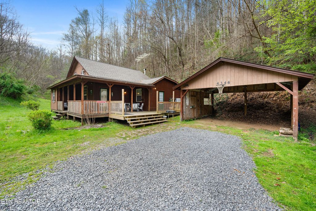 Photo of 4346 Grindstone Ridge Rd, Pigeon Forge, TN 37863 (MLS # 1335554)