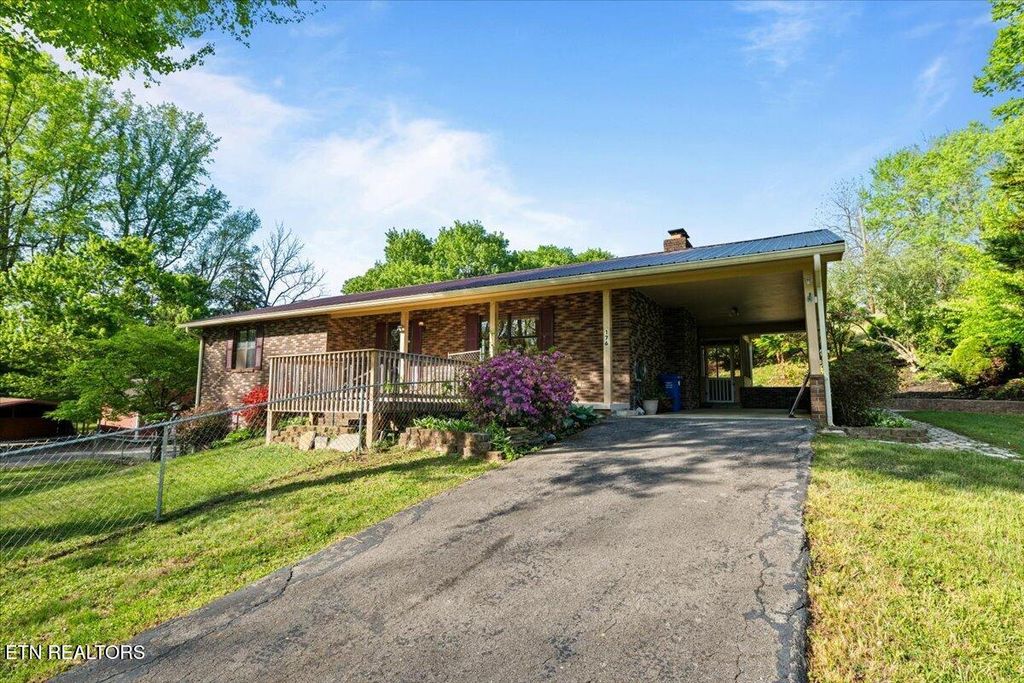 Photo of 176 Michael Lane, Jacksboro, TN 37757 (MLS # 1337353)