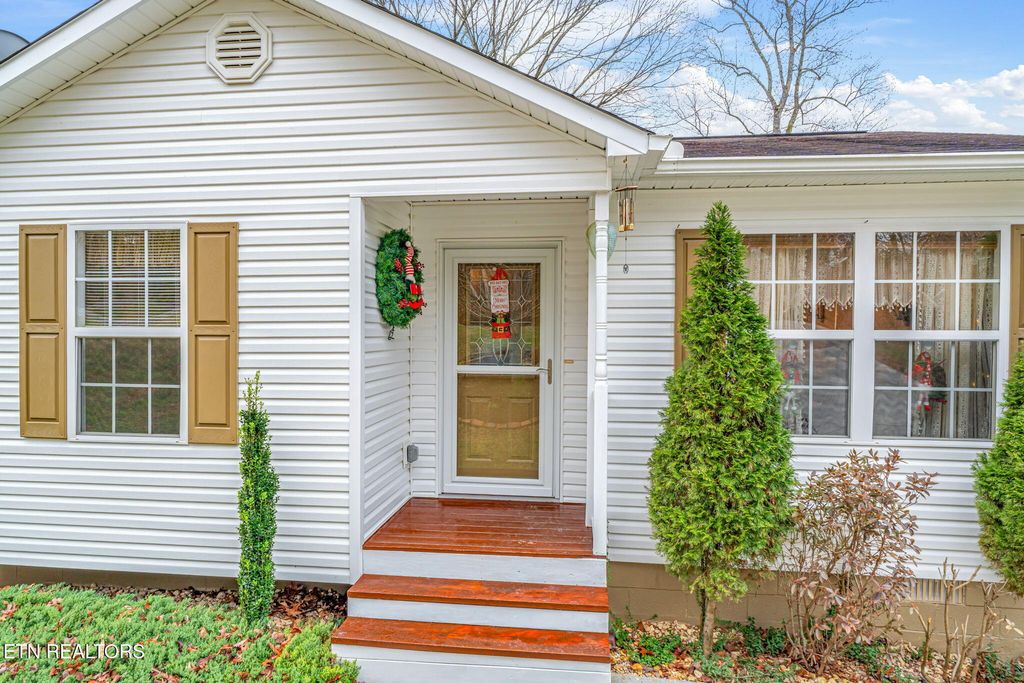 Photo of 124 Mac Ivey Lane, LaFollette, TN 37766 (MLS # 1323844)