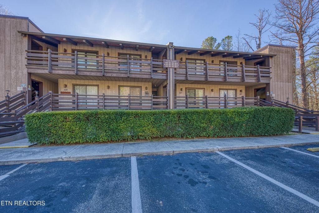 Photo of 1081 Cove Rd #1034, Sevierville, TN 37876 (MLS # 1325995)