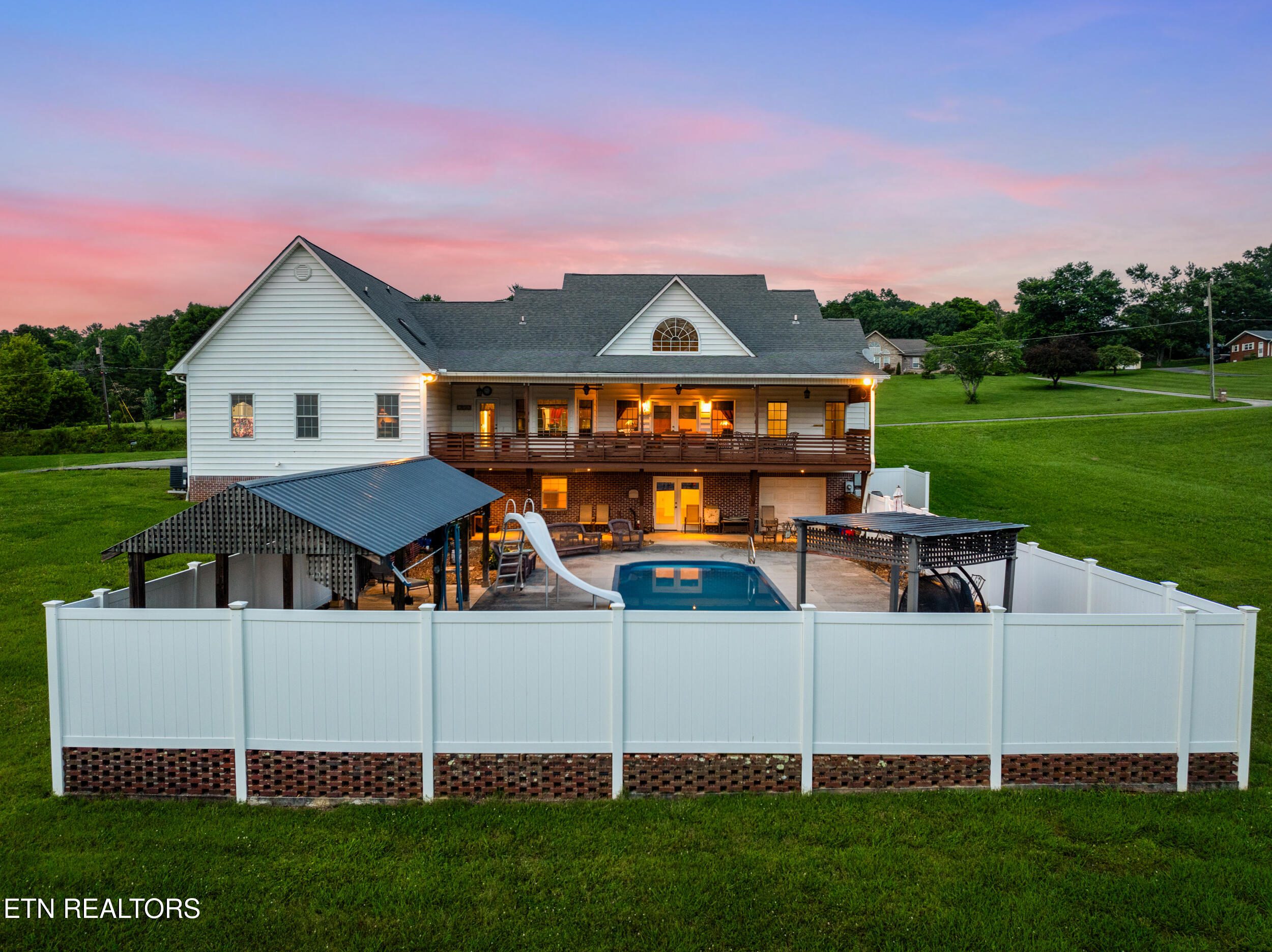 2317 Wayland Rd