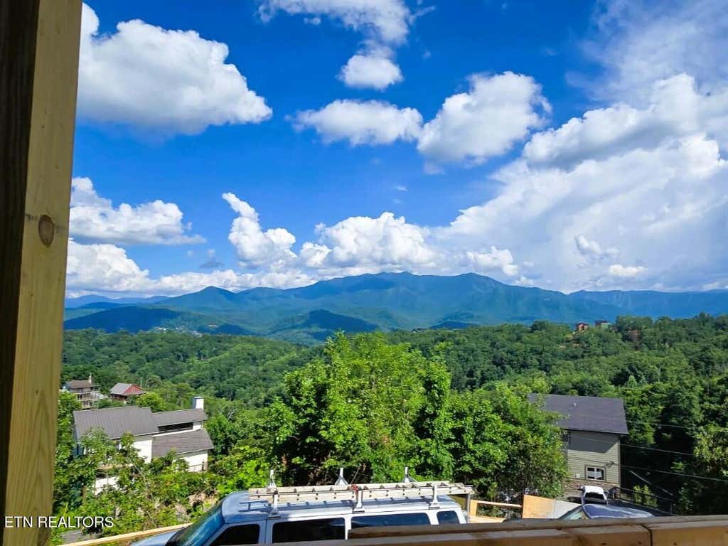 Photo of 1123 Longview Court, Gatlinburg, TN 37738 (MLS # 1349045)