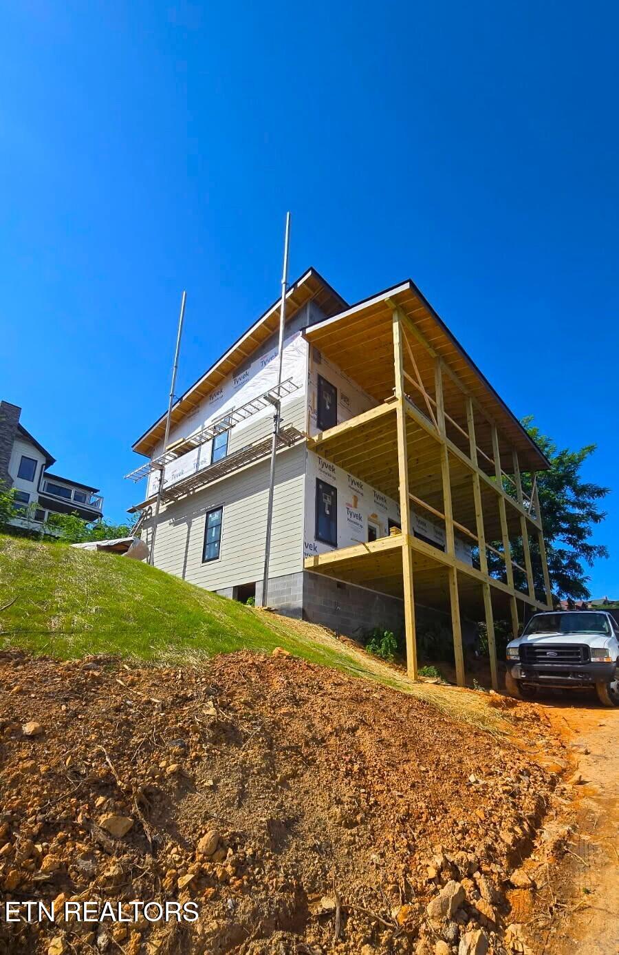 1123 Longview Court
